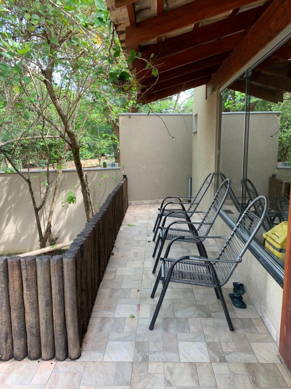 Varanda com vista para o verde